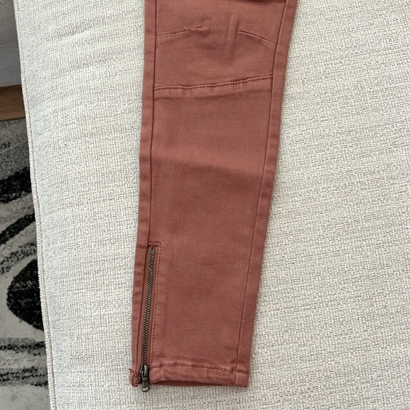 BLUSH or almost brownish Pink Wishlist jeans are size M, but run a little small. - Picture 4 of 7